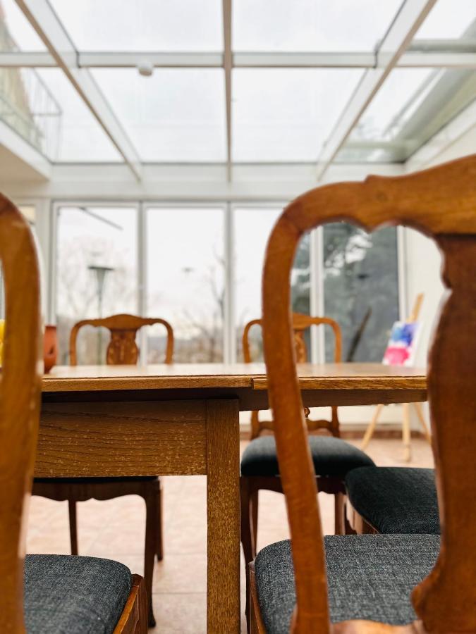 Sunroom 2 Bed Apartment West Town B17 Heidenheim an der Brenz Exteriör bild